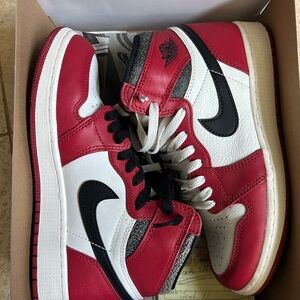 Jordan 1 Retro High OG                     Chicago Lost and Found (GS)